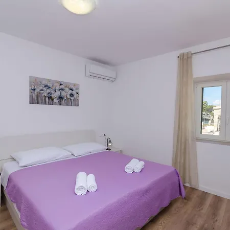 House Mateljan Holiday home