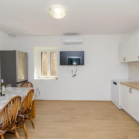 House Mateljan Σπίτι διακοπών
